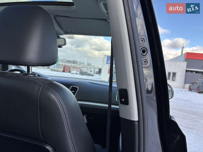 Минивэн Volkswagen Sharan 2011 в Черкассах