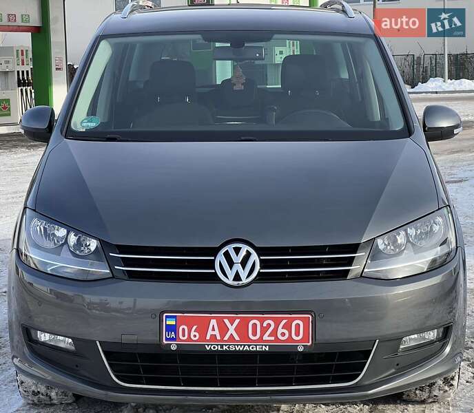 Мінівен Volkswagen Sharan 2016 в Житомирі