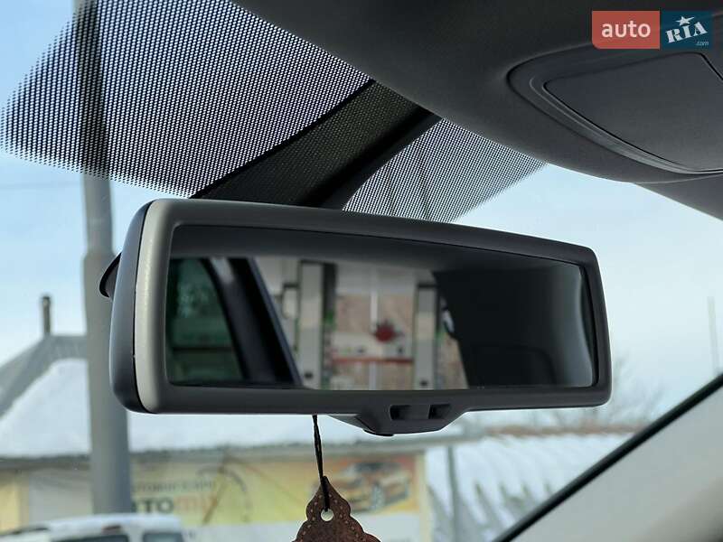 Мінівен Volkswagen Sharan 2016 в Житомирі