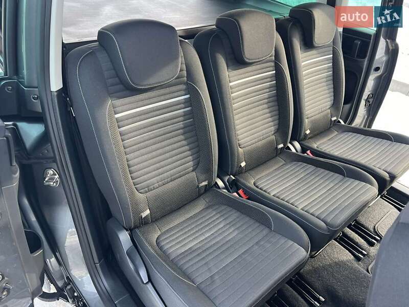 Мінівен Volkswagen Sharan 2016 в Житомирі