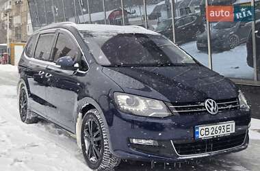Минивэн Volkswagen Sharan 2014 в Киеве