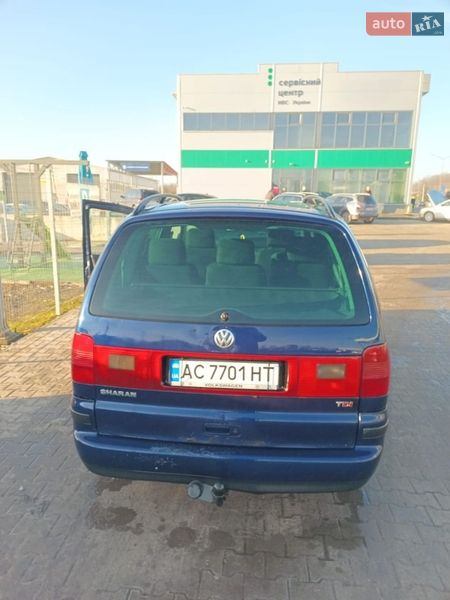 Минивэн Volkswagen Sharan 2001 в Нововолынске