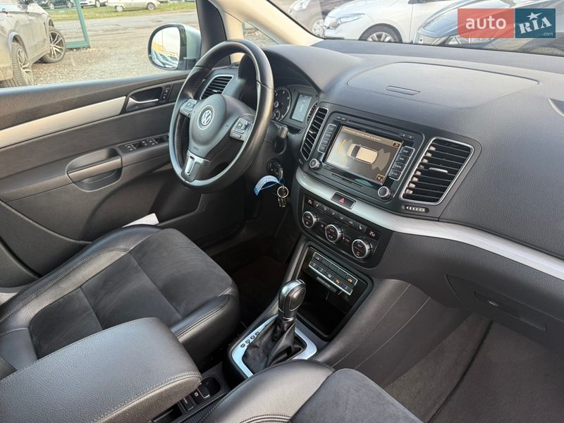 Минивэн Volkswagen Sharan 2014 в Ровно