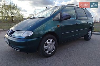 Минивэн Volkswagen Sharan 1998 в Киеве