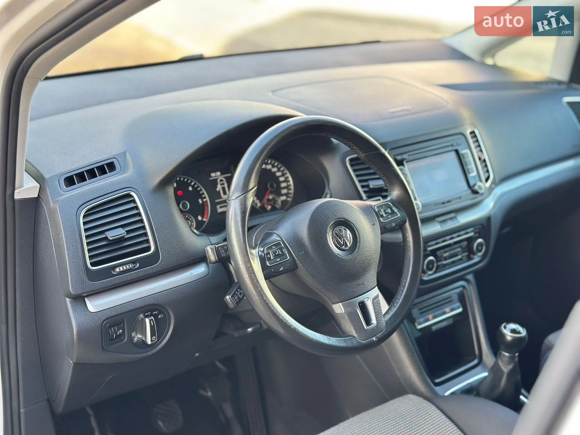2011 Volkswagen Sharan - мініатюра 25