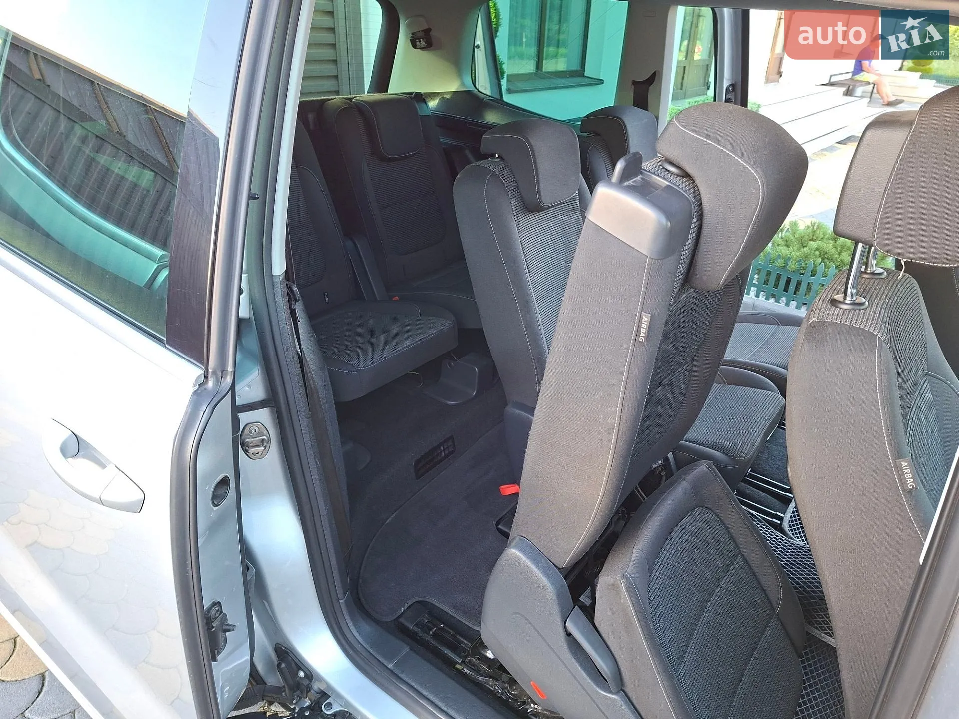 Volkswagen Sharan 2016 VIN WVWZZZ7NZGV217804 фото оголошення 17 з 33