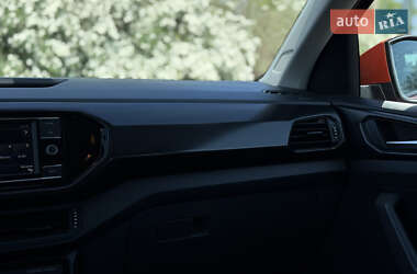 Внедорожник / Кроссовер Volkswagen T-Cross 2021 в 