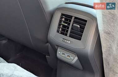 Внедорожник / Кроссовер Volkswagen T-Cross 2024 в 