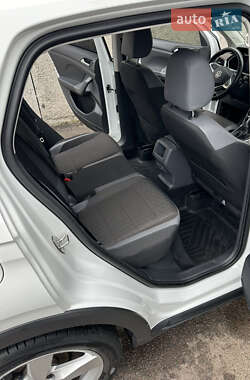 Внедорожник / Кроссовер Volkswagen T-Cross 2021 в 