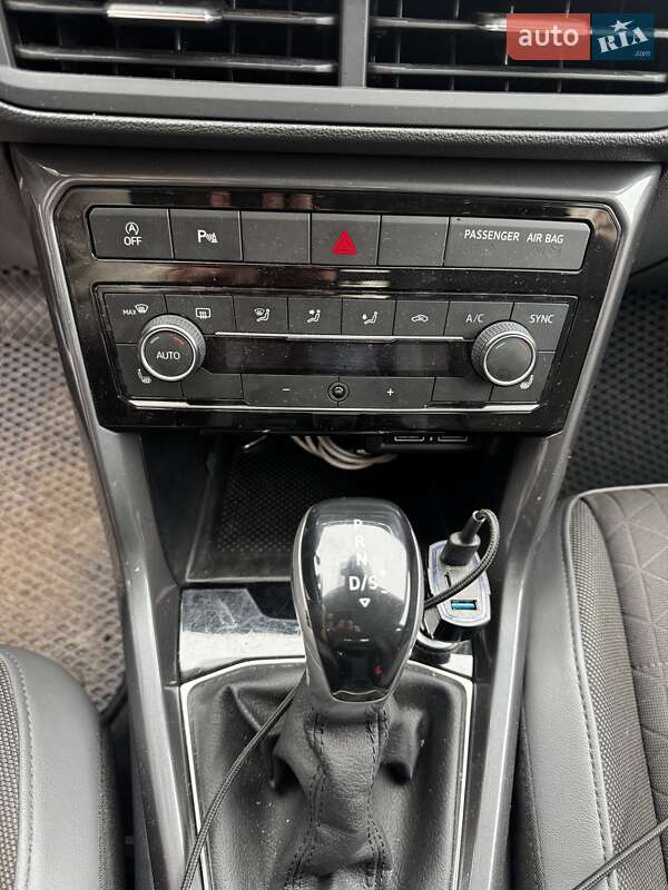 Внедорожник / Кроссовер Volkswagen T-Cross 2020 в Киеве