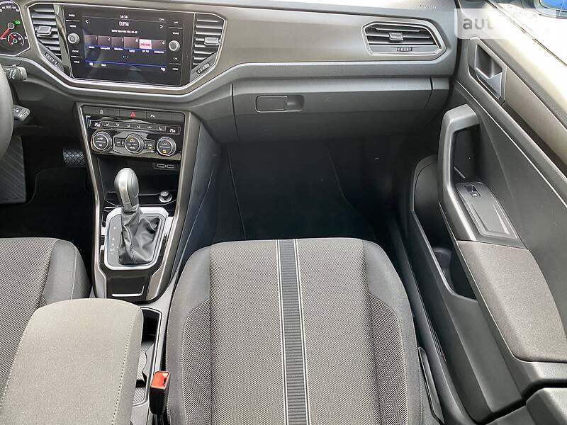 Внедорожник / Кроссовер Volkswagen T-Roc 2019 в Киеве
