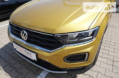 Внедорожник / Кроссовер Volkswagen T-Roc 2019 в Черновцах