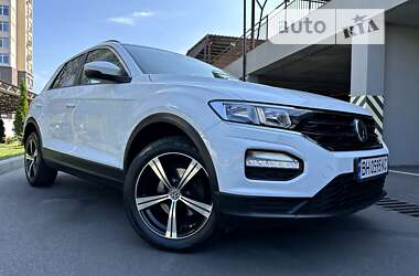 Позашляховик / Кросовер Volkswagen T-Roc 2019 в Одесі
