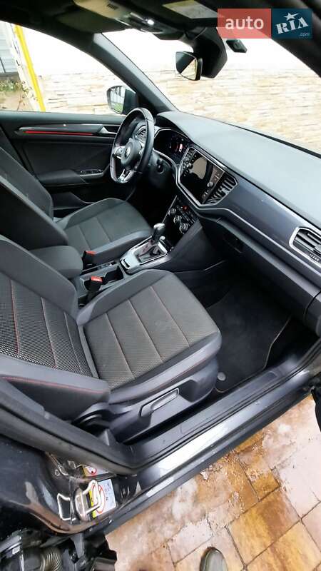 Позашляховик / Кросовер Volkswagen T-Roc 2021 в Львові