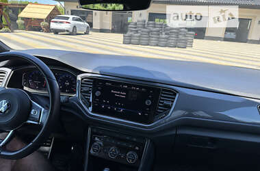 Позашляховик / Кросовер Volkswagen T-Roc 2021 в Ужгороді