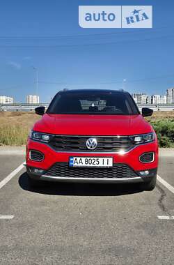 Внедорожник / Кроссовер Volkswagen T-Roc 2019 в Киеве