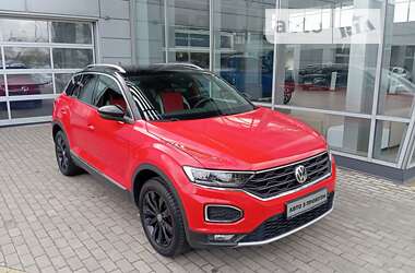 Внедорожник / Кроссовер Volkswagen T-Roc 2019 в Киеве