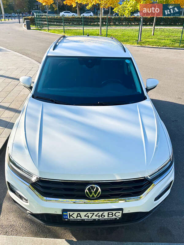 Внедорожник / Кроссовер Volkswagen T-Roc 2021 в Днепре