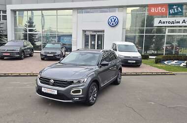 Позашляховик / Кросовер Volkswagen T-Roc 2021 в Києві