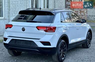 Позашляховик / Кросовер Volkswagen T-Roc 2020 в Києві