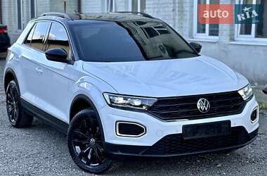 Позашляховик / Кросовер Volkswagen T-Roc 2020 в Києві