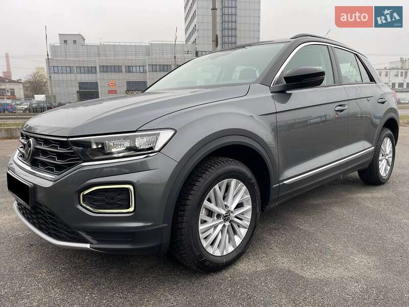 Позашляховик / Кросовер Volkswagen T-Roc 2021 в Києві