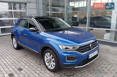 Внедорожник / Кроссовер Volkswagen T-Roc 2021 в Киеве