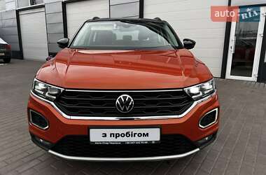 Внедорожник / Кроссовер Volkswagen T-Roc 2020 в 