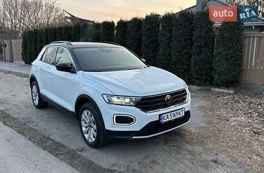 Позашляховик / Кросовер Volkswagen T-Roc 2021 в Києві