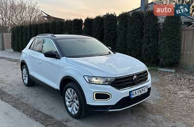 Позашляховик / Кросовер Volkswagen T-Roc 2021 в Києві