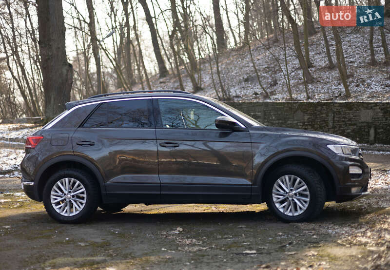 Внедорожник / Кроссовер Volkswagen T-Roc 2019 в Устиновке