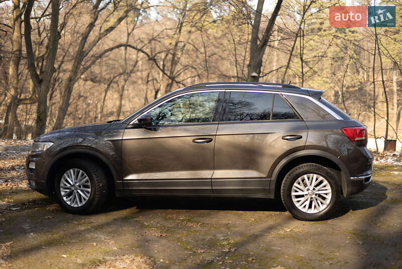 Внедорожник / Кроссовер Volkswagen T-Roc 2019 в Устиновке