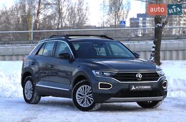 Внедорожник / Кроссовер Volkswagen T-Roc 2021 в Киеве