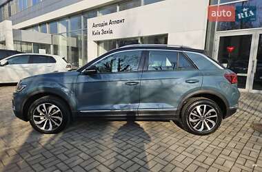 Позашляховик / Кросовер Volkswagen T-Roc 2023 в Києві