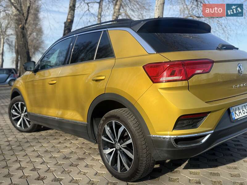 Внедорожник / Кроссовер Volkswagen T-Roc 2019 в Киеве