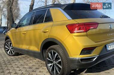 Внедорожник / Кроссовер Volkswagen T-Roc 2019 в Киеве