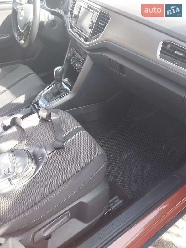 Позашляховик / Кросовер Volkswagen T-Roc 2020 в Києві фото 20 Позашляховик / Кросовер Volkswagen T-Roc 2020 в Києві