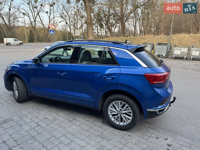 Внедорожник / Кроссовер Volkswagen T-Roc 2018 в Ровно