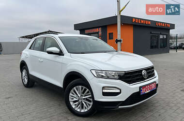 Позашляховик / Кросовер Volkswagen T-Roc 2019 в 