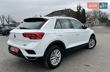 Позашляховик / Кросовер Volkswagen T-Roc 2019 в 