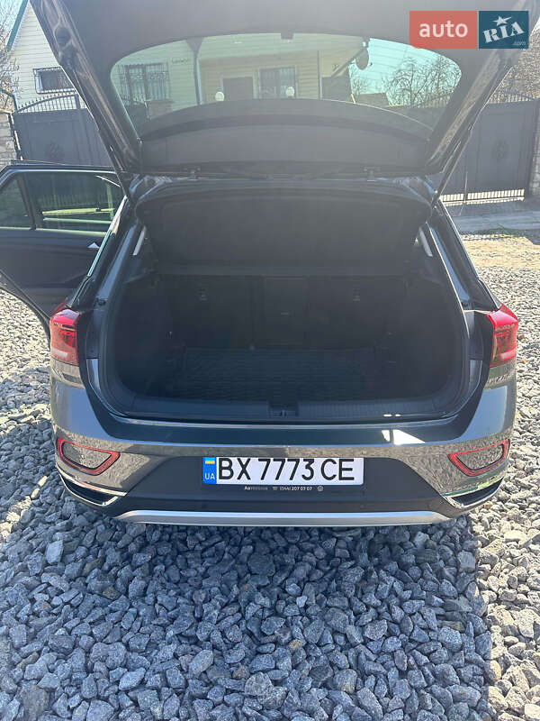 Внедорожник / Кроссовер Volkswagen T-Roc 2022 в Хмельницком