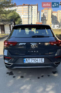 Внедорожник / Кроссовер Volkswagen T-Roc 2018 в 