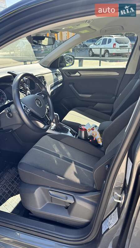 Позашляховик / Кросовер Volkswagen T-Roc 2021 в Вараші