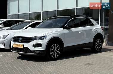 Внедорожник / Кроссовер Volkswagen T-Roc 2019 в Полтаве