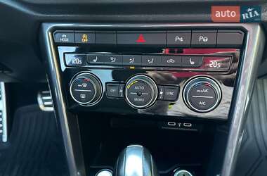 Внедорожник / Кроссовер Volkswagen T-Roc 2021 в 