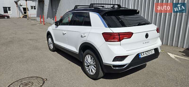 Позашляховик / Кросовер Volkswagen T-Roc 2021 в Києві