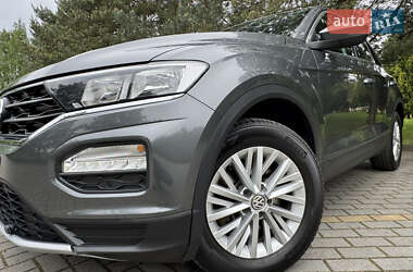 Позашляховик / Кросовер Volkswagen T-Roc 2019 в 