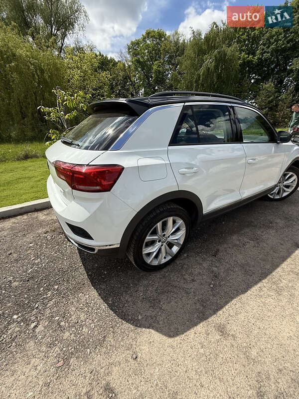 Внедорожник / Кроссовер Volkswagen T-Roc 2021 в Чернигове