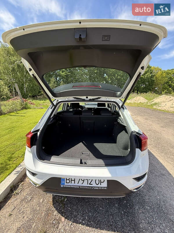 Внедорожник / Кроссовер Volkswagen T-Roc 2021 в Чернигове