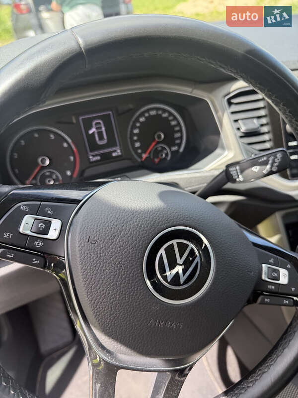 Внедорожник / Кроссовер Volkswagen T-Roc 2021 в Чернигове